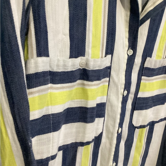Hilary Radley For Katherine Barkley women’s Medium Striped Button Down - Picture 3 of 11